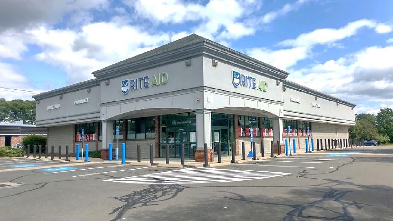 2175 Dixwell Ave, Hamden, CT 06514