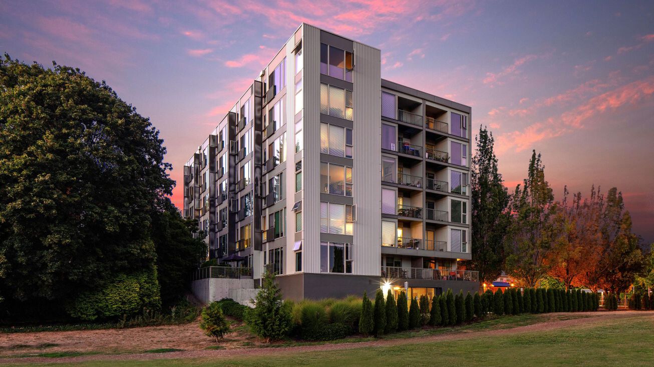 Pictures of Multifamily property located at 3705 N Overlook Blvd, Portland, OR 97227 for sales - image #1