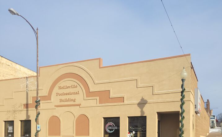 Pictures of Mixed Use, Office, Retail property located at 501 Hewett St, Neillsville, WI 54456 for sales - image #1