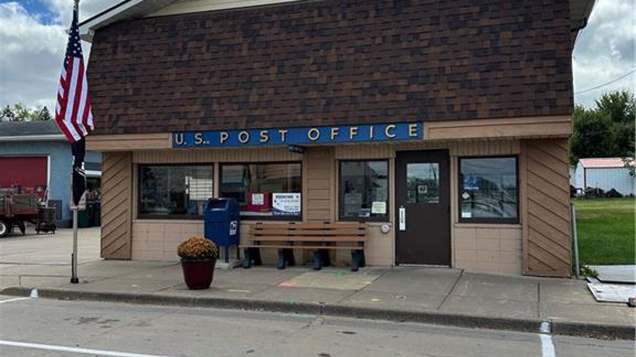 105 W Main Street, Alma Center, WI 54611