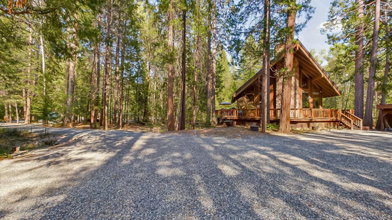 120 Billys Peak Dr, Trinity Center, CA 96091
