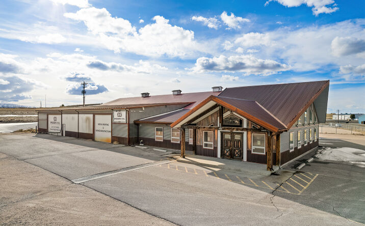 Pictures of Industrial property located at 6797 Wildcat Rd, Evansville, WY 82636 for sales - image #1