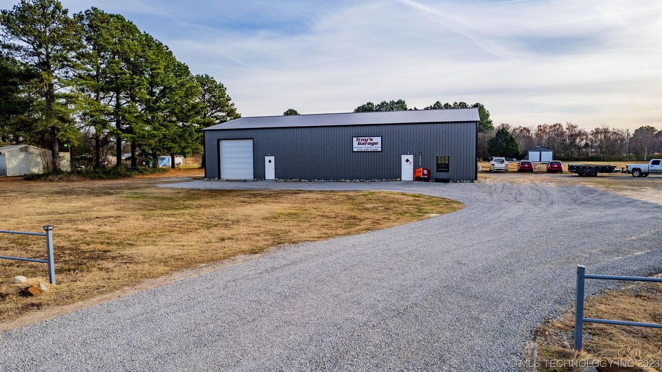 420865 Texanna Rd, Eufaula, OK 74432