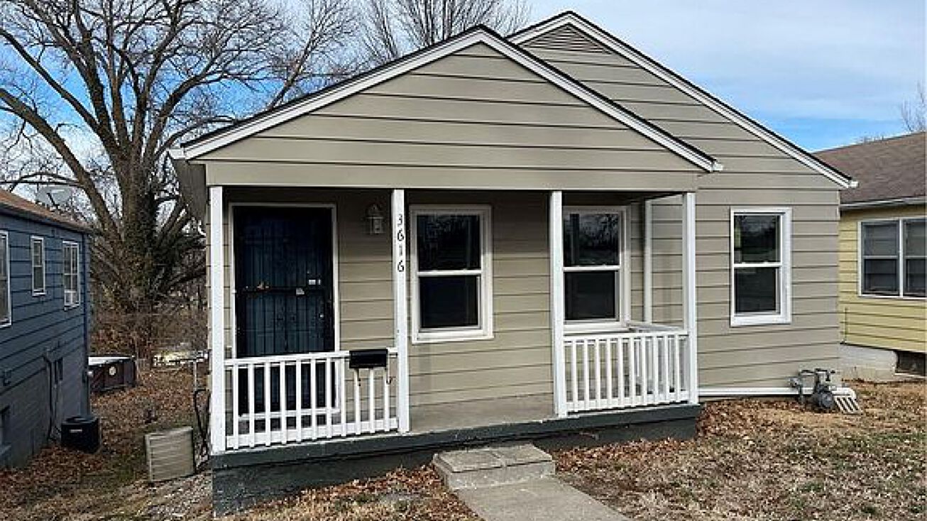 1917 E 71st Terrace, Kansas City, MO 64132