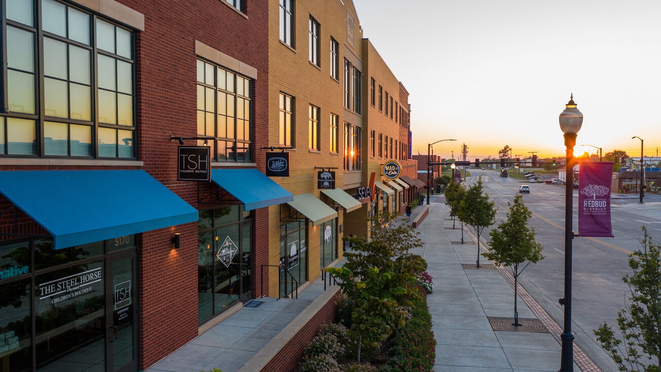 201 S Main St, Owasso, OK 74055