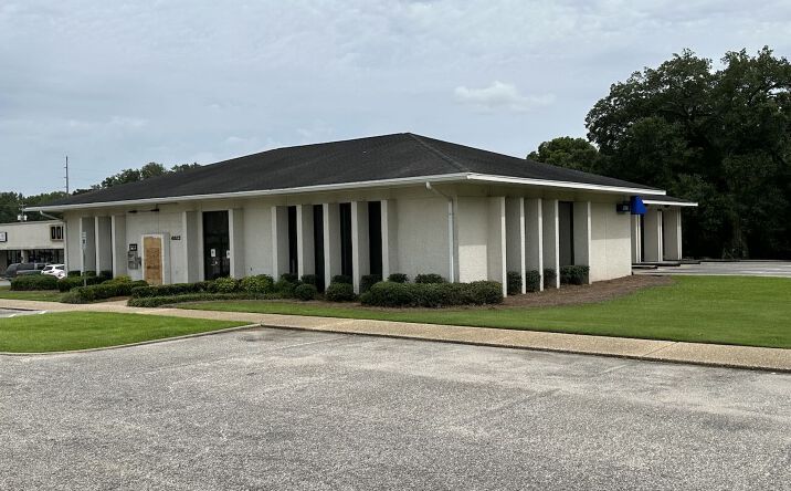 Pictures of Retail property located at 4823 Overlook Rd, Mobile, AL 36618 for sales - image #1