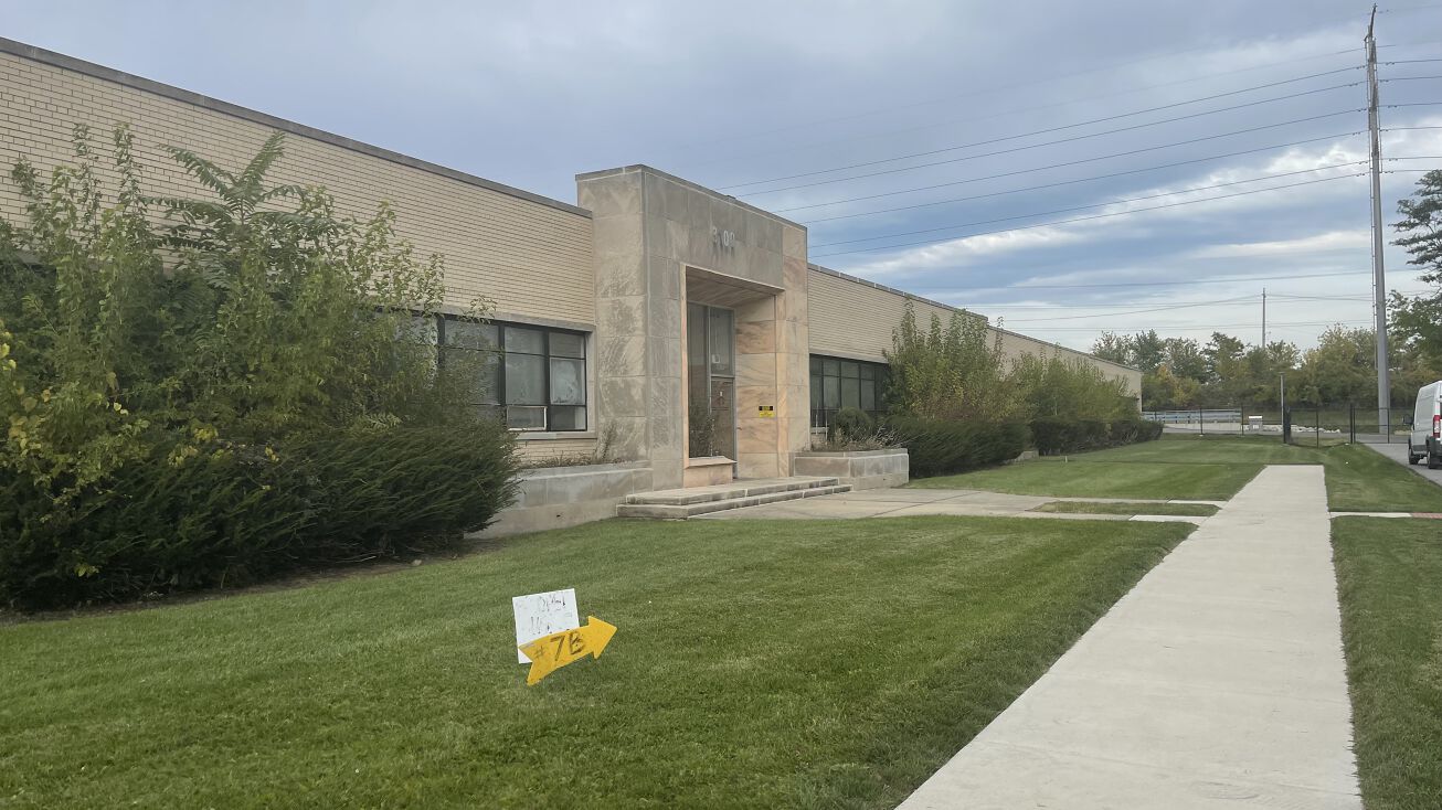 3100 Randolph St, Bellwood, IL 60104