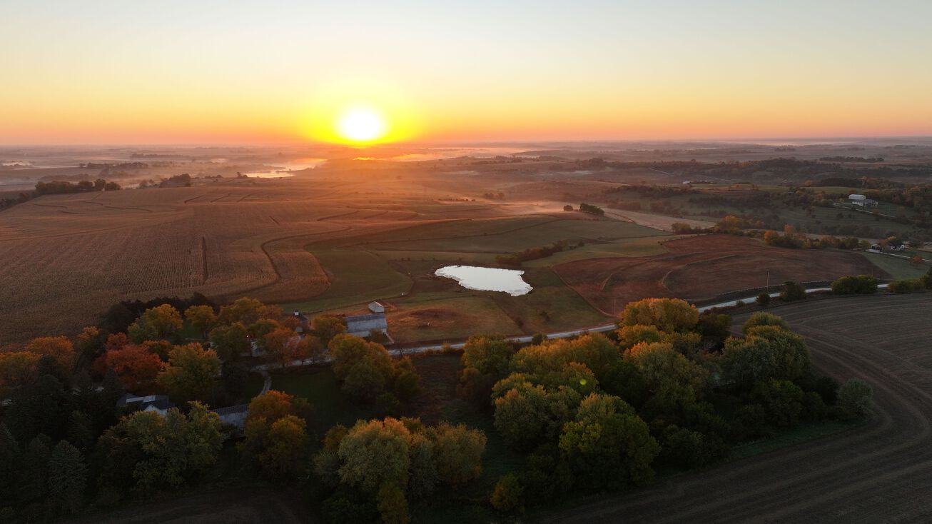 1115 Prairieview Ave, Van Meter, IA 50261