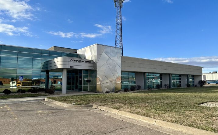 Pictures of Office, Mixed Use property located at 2121 SW Chelsea Dr, Topeka, KS 66614 for sales - image #1