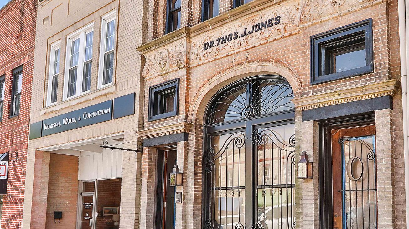 3 E Broad St, Newnan, GA 30263