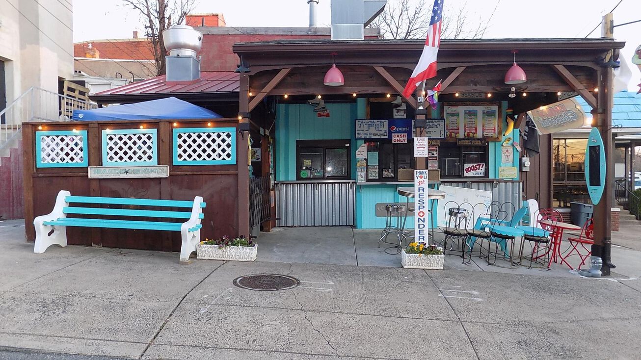 2 POND STREET, BRISTOL, PA 19007