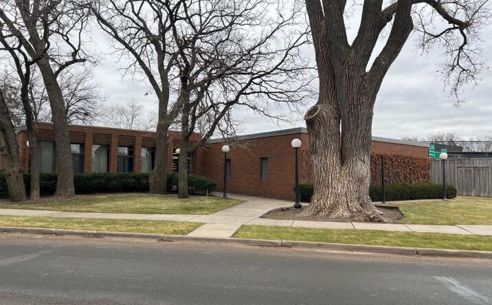 Pictures of Office property located at 2600 N Wayzata Blvd, Minneapolis, MN 55405 for sales - image #1