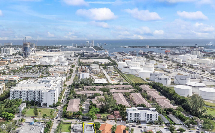 Pictures of Multifamily property located at 2023 Miami Rd, Fort Lauderdale, FL 33316 for comps - image #1