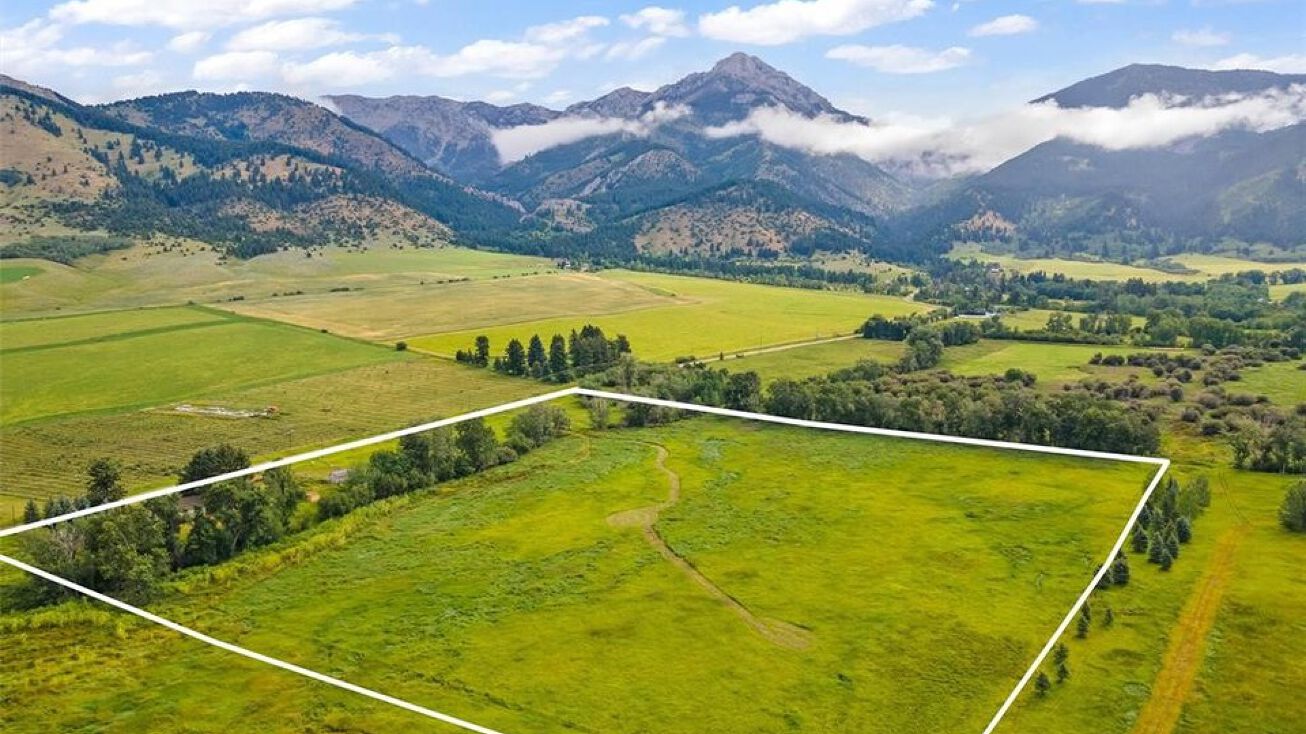 7130 Springhill Community Rd, Belgrade, MT 59714