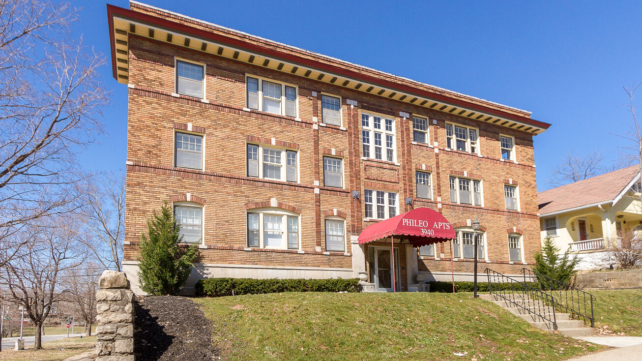 3940 Holmes St, KCMO, MO 64110 | Crexi.com