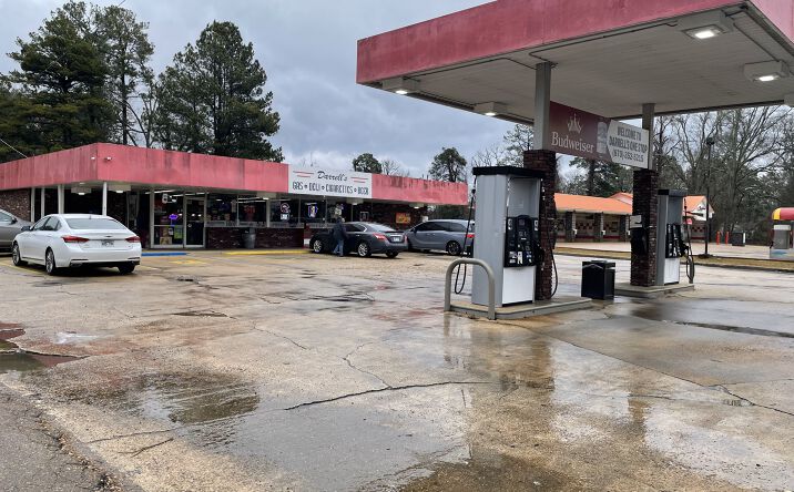 Pictures of Retail property located at 1410 W 4th St, Fordyce, AR 71742 for sales - image #1