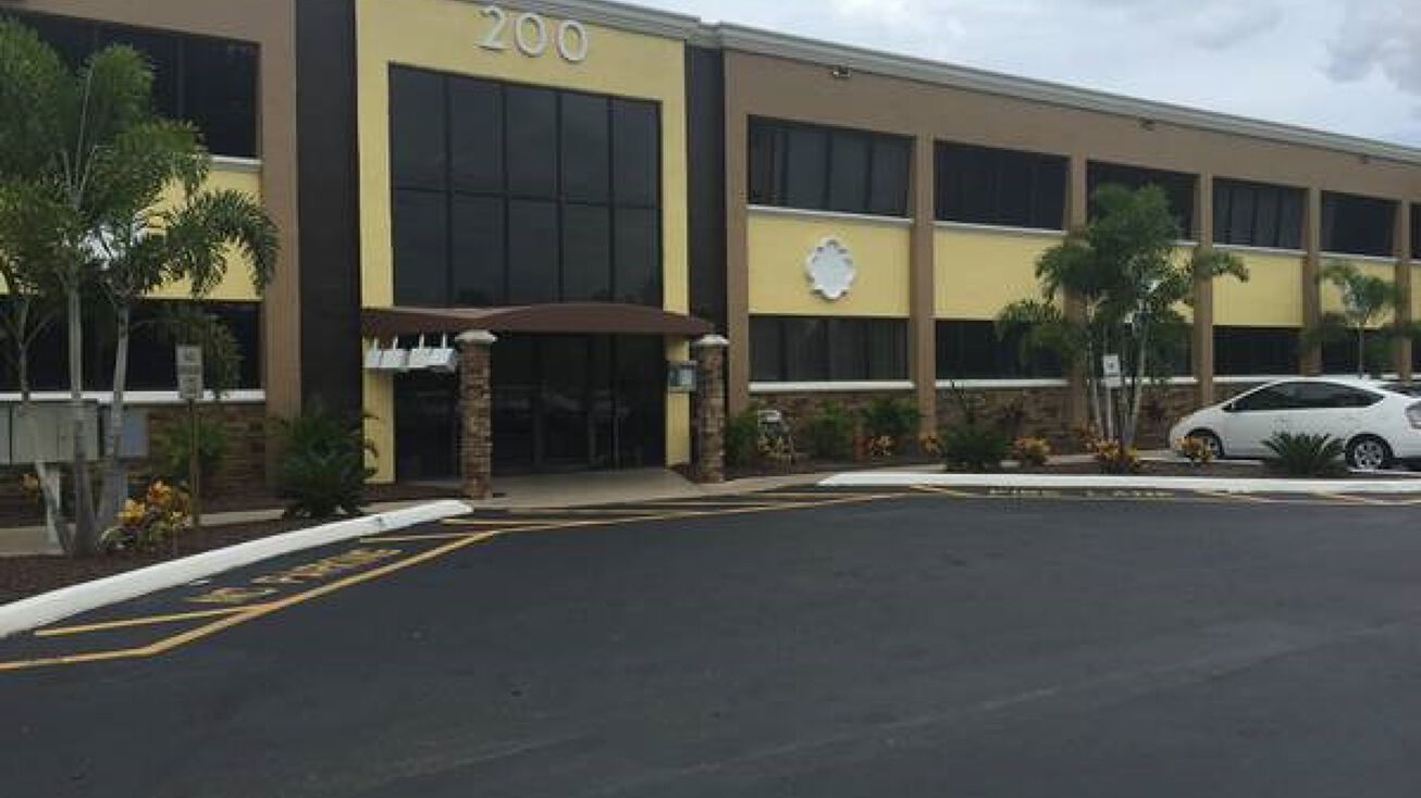 200 Knuth Rd, Boynton Beach, FL 33436