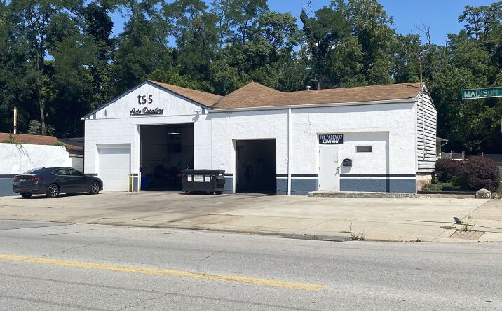Pictures of Retail property located at 6420 Madison Rd, Cincinnati, OH 45227 for comps - image #1