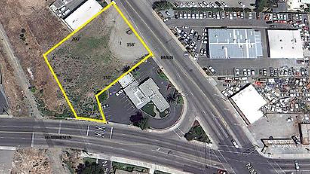 855 N Main St, Porterville, CA 93257