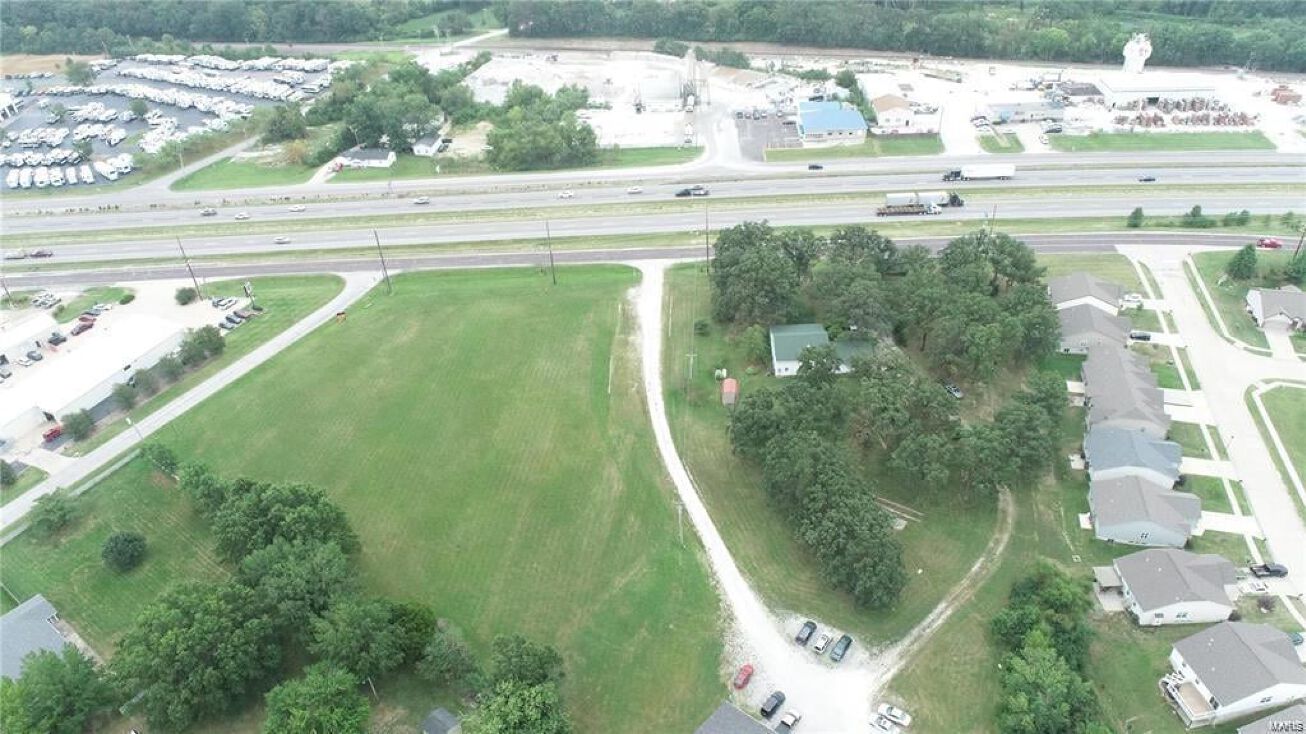 1745 W Pearce, Wentzville, MO 63385