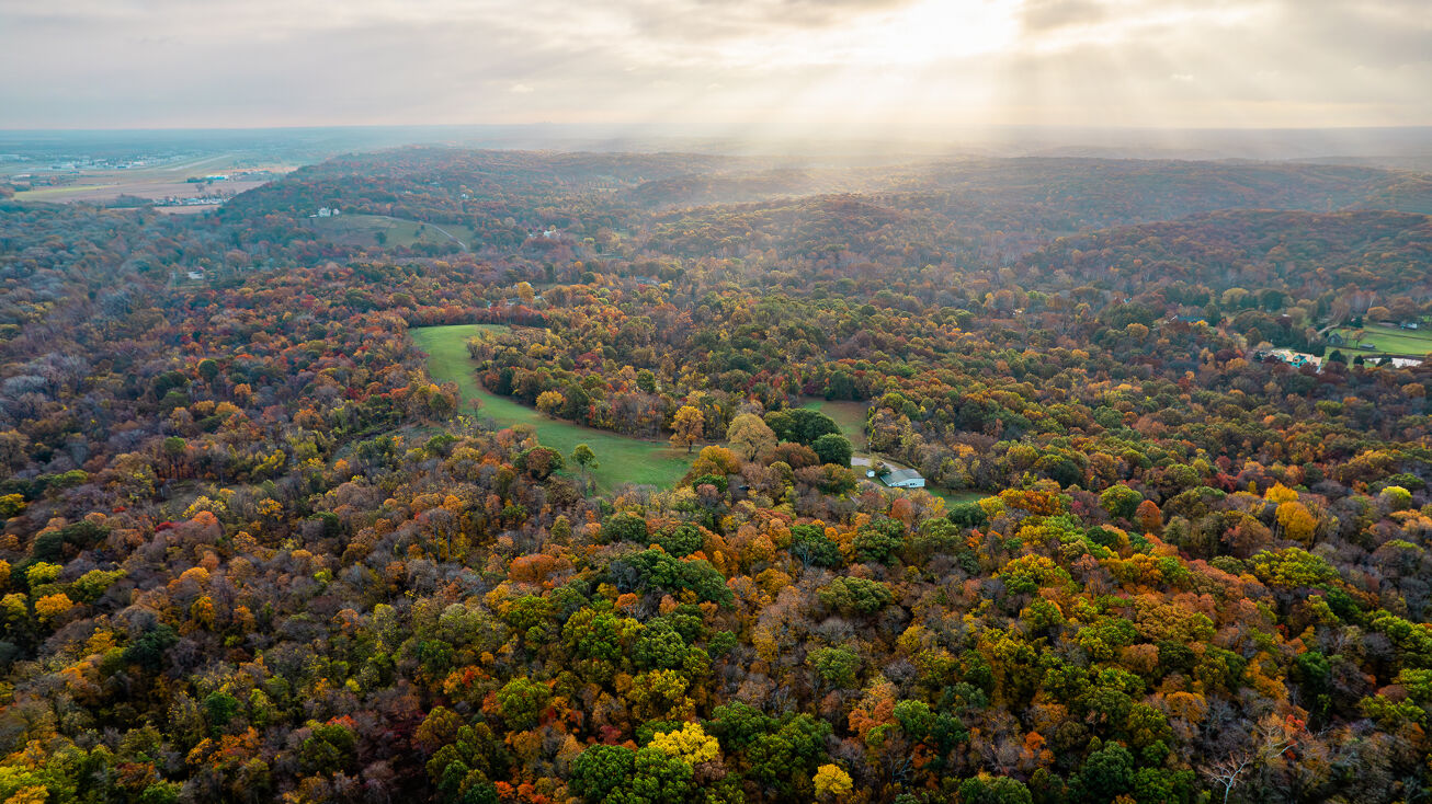 707 Wild Horse Valley Rd, Wildwood, MO 63005