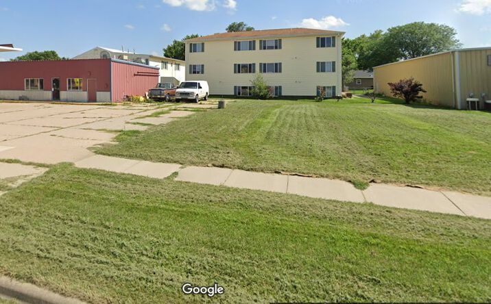 Pictures of Retail, Office property located at 1325 E Cherry St, Vermillion, SD 57069 for sales - image #1