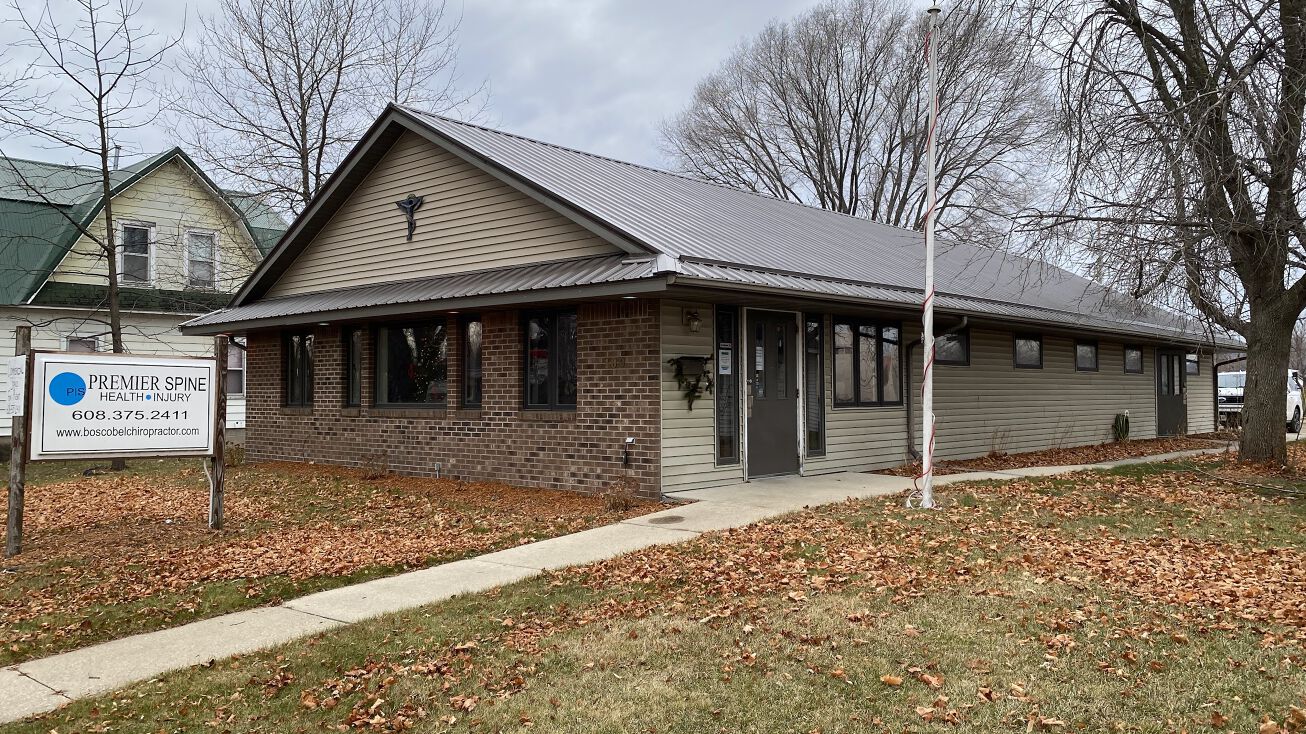 109 W Oak St, Boscobel, WI 53805