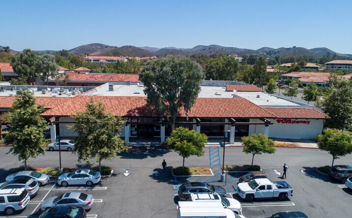 Pictures of Retail property located at 2791 Agoura Road, Thousand Oaks, CA 91361 for comps - image #1