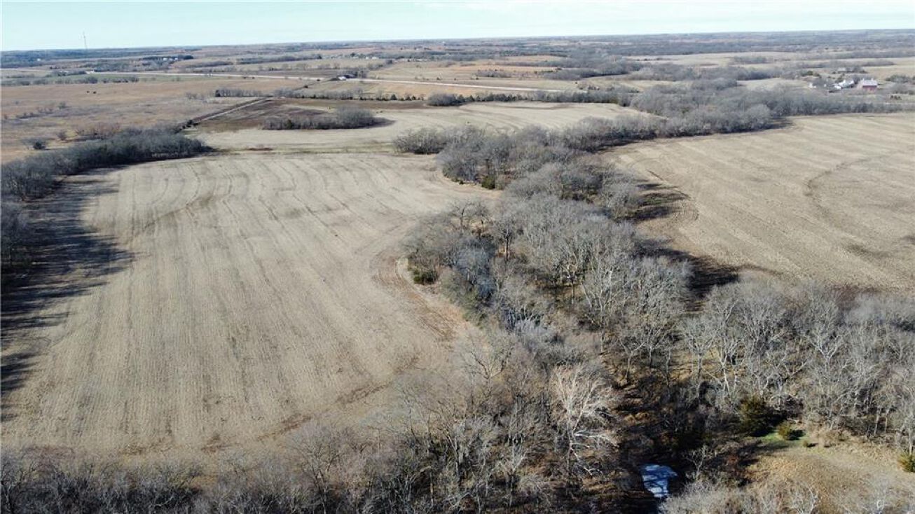 31 Highway, Burlingame, KS 66413