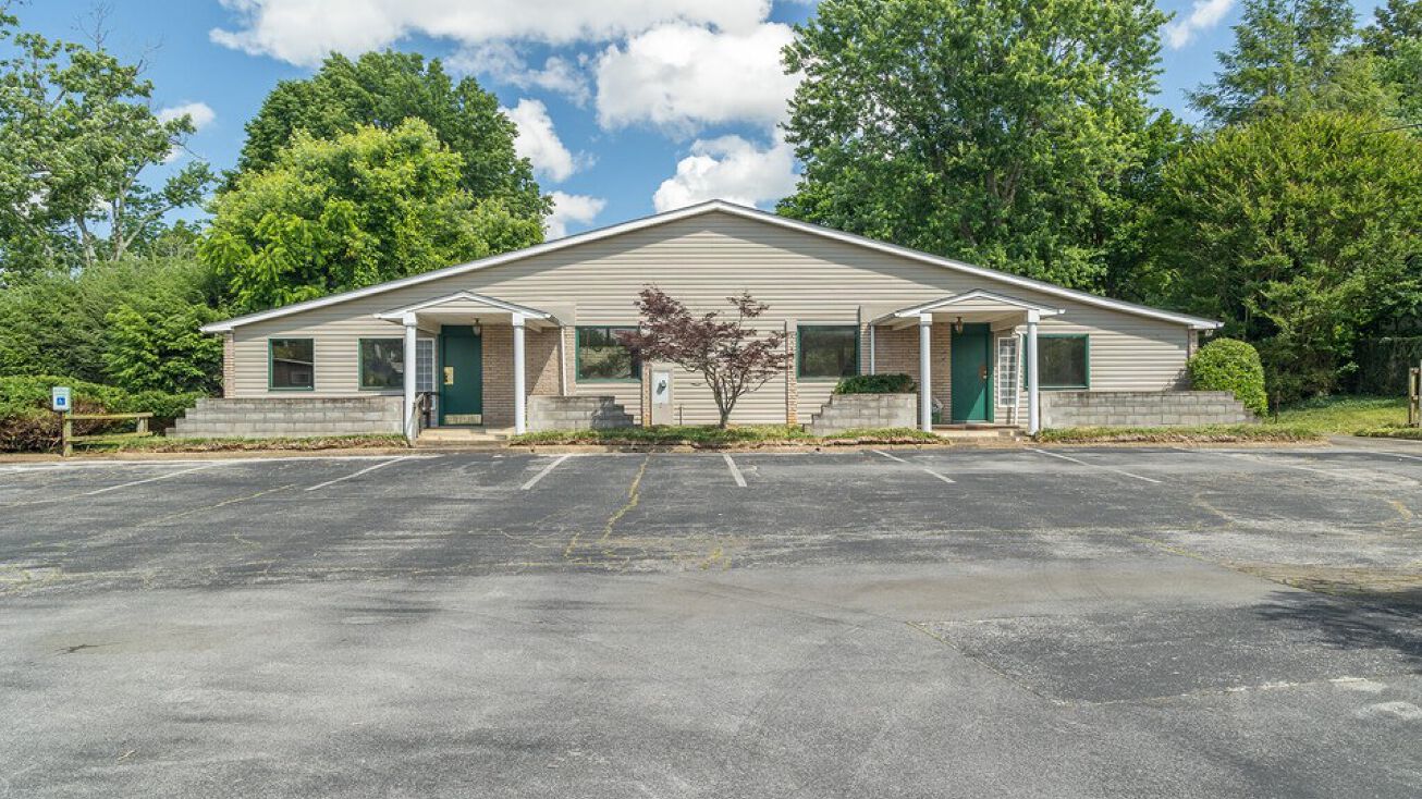 1258 E Center St, Kingsport, TN 37660