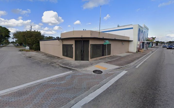 Pictures of Retail property located at 3045 W Broward Blvd, Fort Lauderdale, FL 33312 for sales - image #1