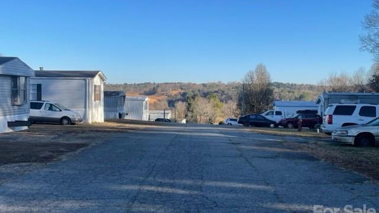 2689 Timerill Dr, NC 28655