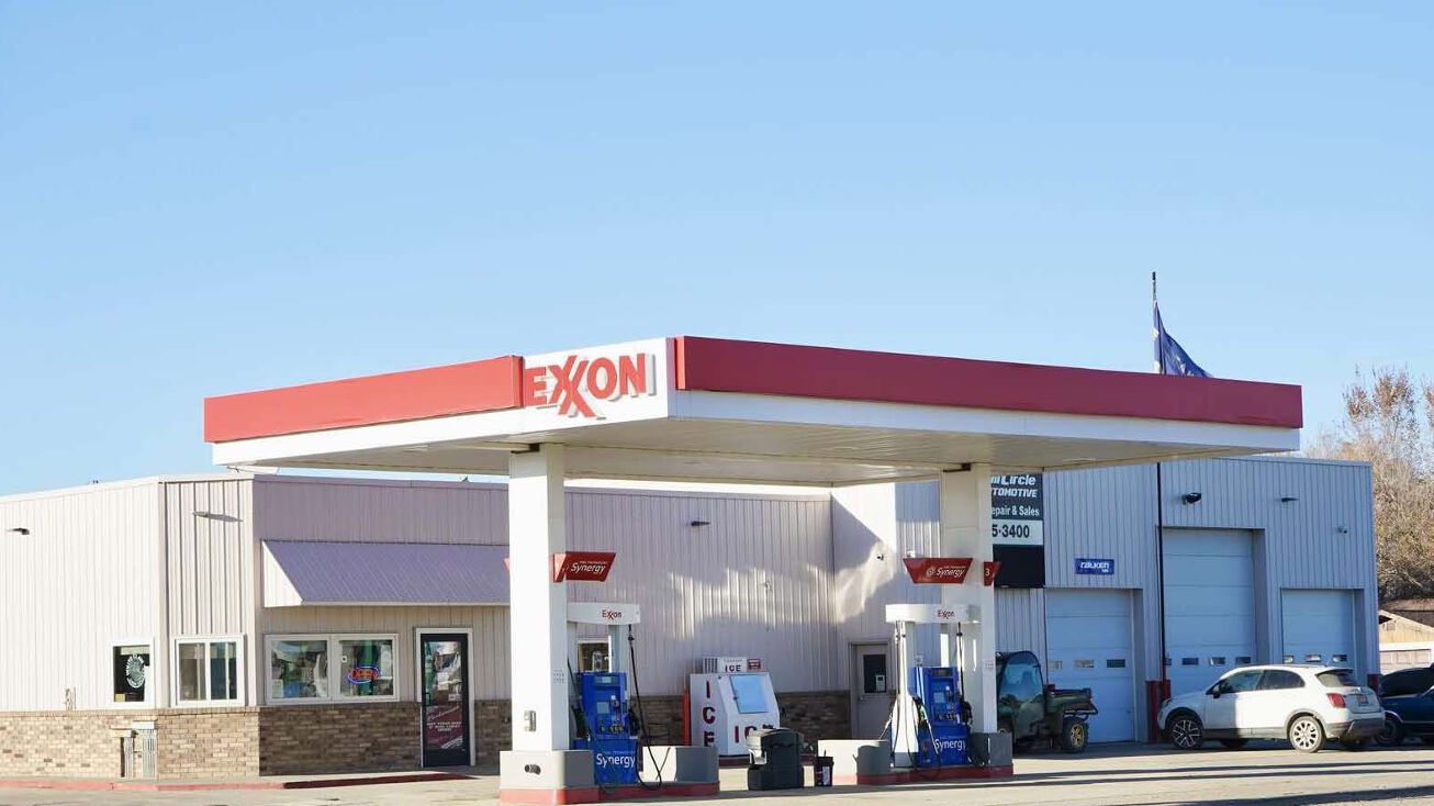 706 B Ave, Circle, MT 59215