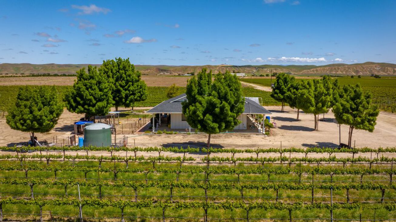 Vineyard Cir, Paso Robles, CA 93446