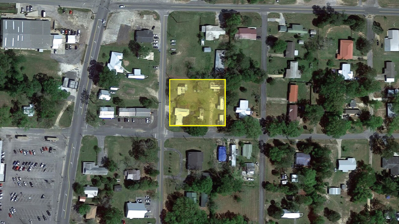 1004 N Oklahoma St, Bonifay, FL 32425