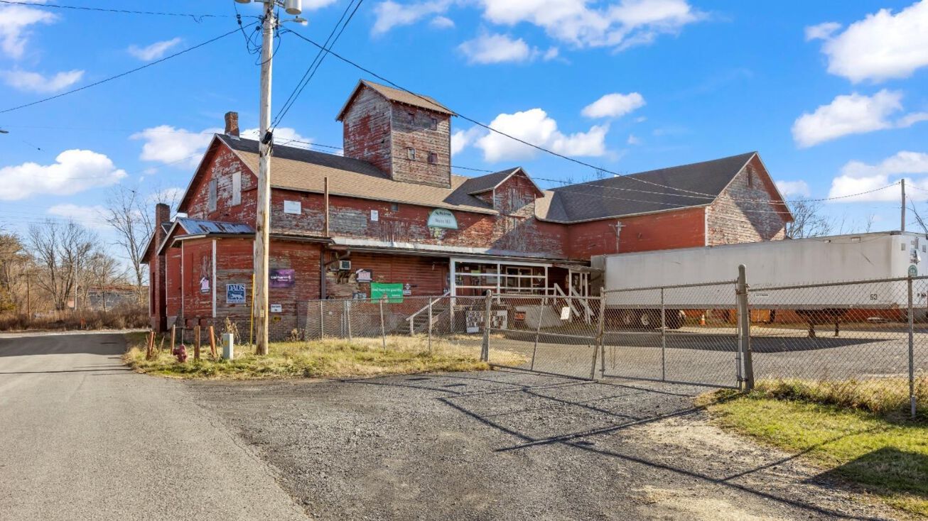 1 Raymond Street, Coxsackie, NY 12051