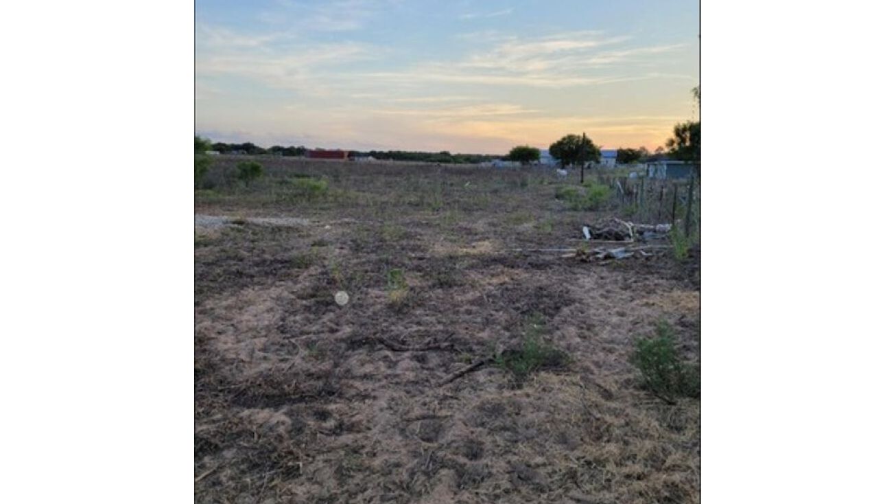 Stevens Rd, Somerset, TX 78069