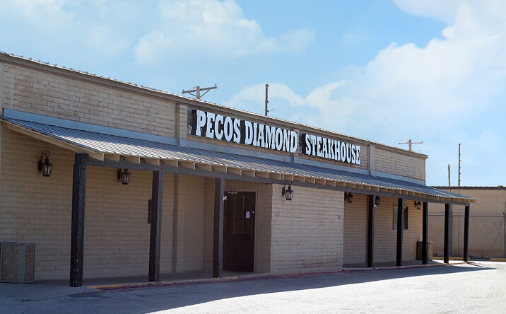 Pictures of Retail property located at 601 S 1st St, Artesia, NM 88210 for sales - image #1
