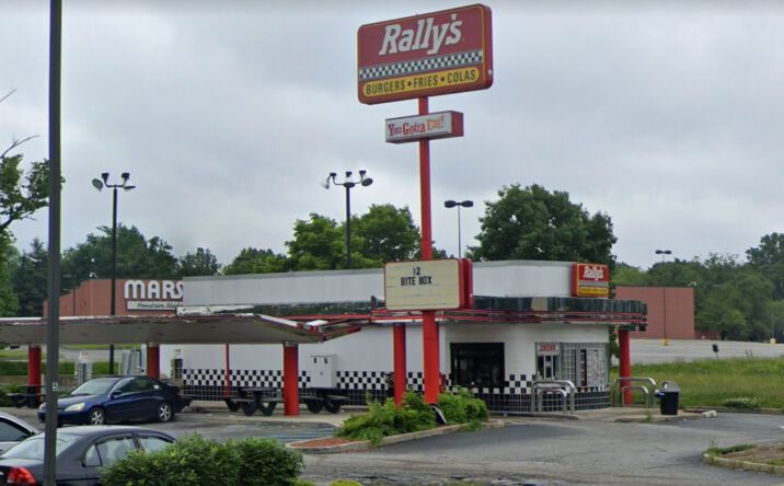Pictures of Retail property located at 3605 Kentucky Ave, Indianapolis, IN 46221 for sales - image #1