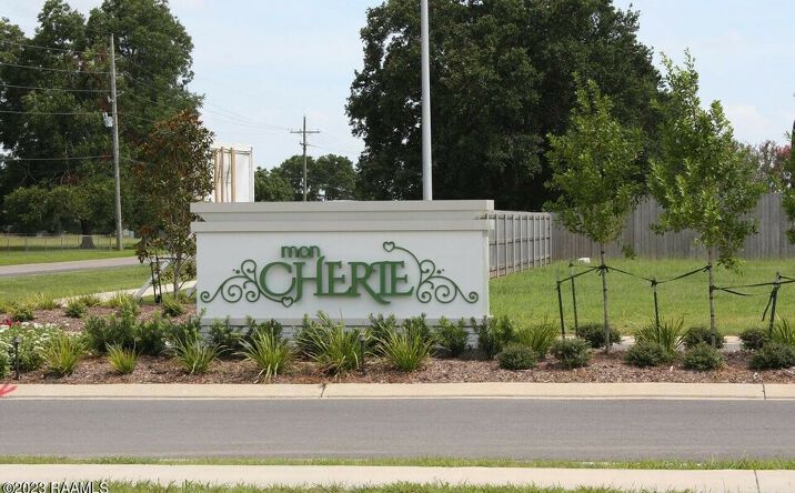 image of property at 104 CAPE TOWN AVE Youngsville LA 70592-6871