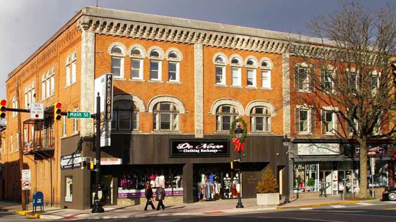 Pictures of Mixed Use property located at 580588 Main St., Stroudsburg