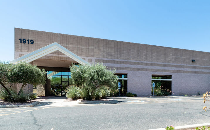 image of property at 1919 W LONE CACTUS DR Phoenix AZ 85027-2619