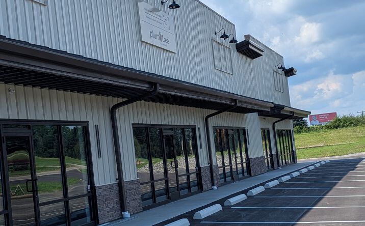 Pictures of Mixed Use, Office, Retail property located at 9510 Jacksontown Rd, Thornville, OH 43076 for sales - image #1