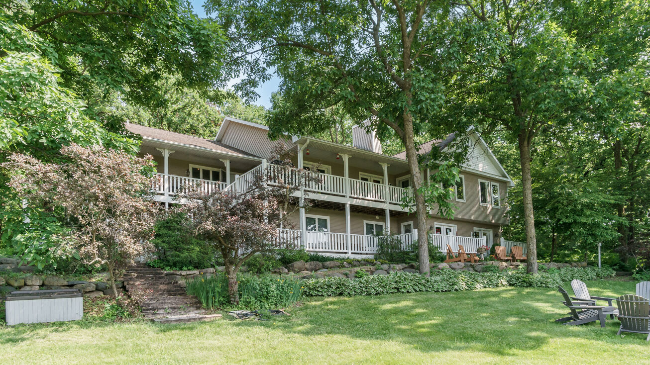 5525 Portage Rd, Madison, WI 53704