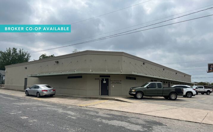 Pictures of Office property located at 1604 S New Braunfels Ave, San Antonio, TX 78210 for comps - image #1