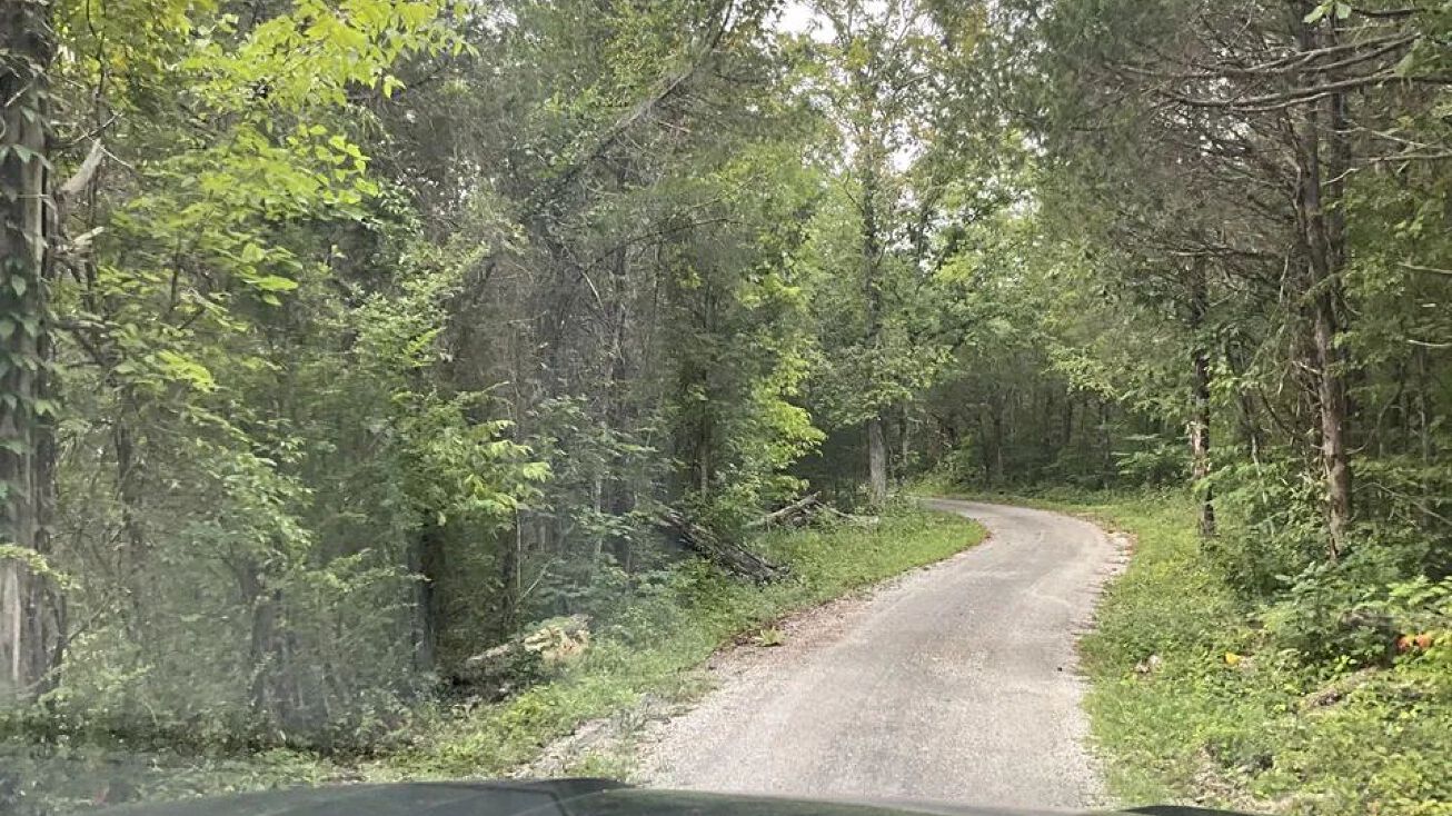 Hail Bend Rd, Somerset, KY 42503