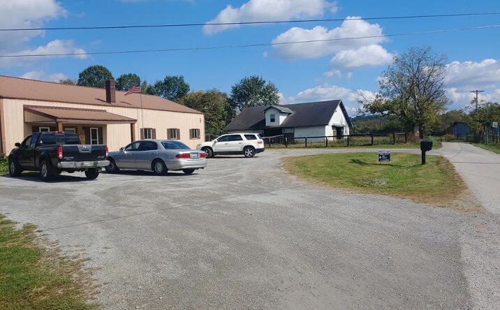 Pictures of Retail property located at 101 River Road, Edmonton, KY 42129 for sales - image #1