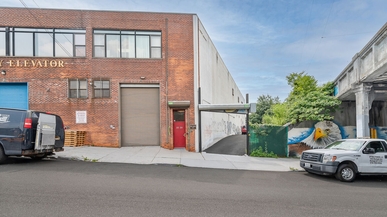 2529 49th St, Queens, NY 11103