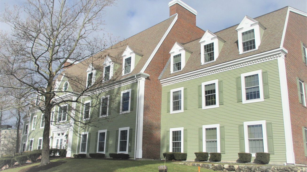 10 Cedar St, Woburn, MA 01801