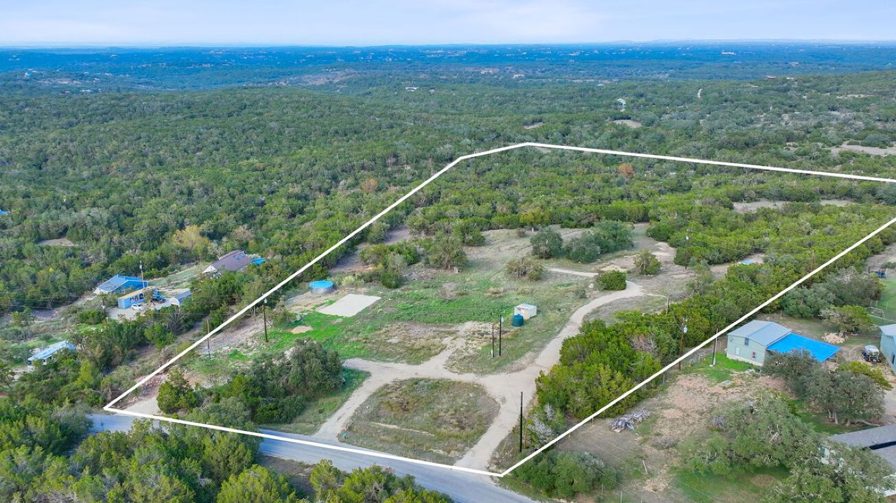 204 Kothmann Rd, Dripping Springs, TX 78620